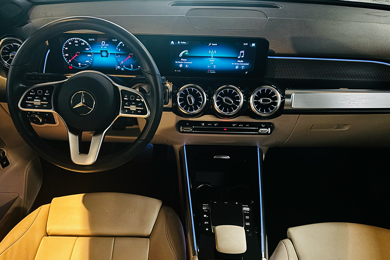 Mercedes Benz GLB 200